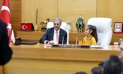 Yusuf Alemdar başkanlığı Elisa’ya devretti