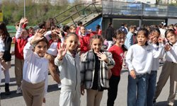 Minikler Ayçiçek Vadisi’nde dolu dolu bir gün yaşadı