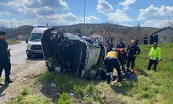Kontrolden çıkarak devrilen otomobil kazasında 2 yaralı