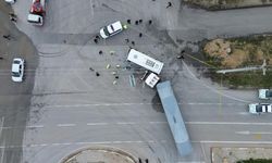 İşçi servisi ile tır çarpıştı: Çok sayıda yaralı var!