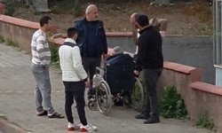 Babasına sert çıkınca çevredekiler tarafından darp edildi!