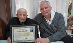 100 yaşındaki dönerci 84 yıldır mesleğini sürdürüyor