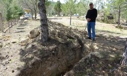 Dokuz kez ölümden döndü: Kendi mezarını kazmaya başladı