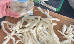 SKT’si geçmemiş peynir küflü çıktı