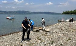 Sapanca Gölü’ndeki kirliliğe dikkat çektiler