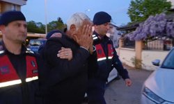 Öğrencileri taciz eden bakkal kamera kayıtlarından yakalandı