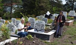 Sakarya'da mezarlıklar doldu taştı