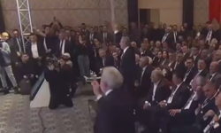Alemdar itiraz etti, salon karıştı: Türkiye Belediyeler Birliği’nde arbede!