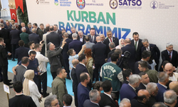 Sakarya protokolü ve vatandaşlar bayramlaştı