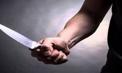 Cezaevinden izinle çıkıp eşini ve bir kadını sırtından bıçakladı