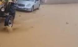 Yağış Kocaali'de sele sebep oldu