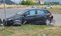 Hastane kavşağında korkutan kaza