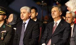 Meydanda tek yürek oldular