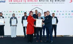 Erenler'den AFAD ve Kızılay'a anlamlı destek!