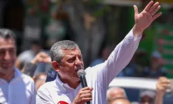 Özgür Özel 82 vekille partiyi kuruyor