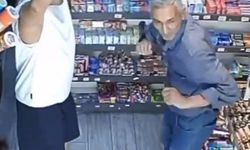 Markette kendini müziğin ritmine kaptırdı