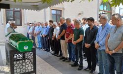 Cenaze namazını evladı kıldırdı