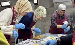 Büyükşehir’den çikolata ve çiçek atölyesi: Gün değişikliği ve kasım takvimi