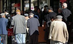 Emeklinin zam talebi AKP ve MHP oylarıyla reddedildi