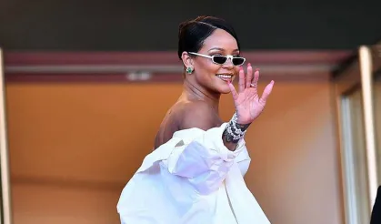 Dünyaca ünlü şarkıcının evi kurşunlandı