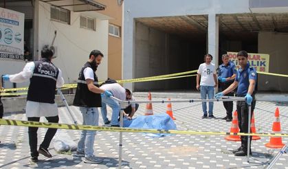 Bıçakla saldıran oğlunu öldürdü
