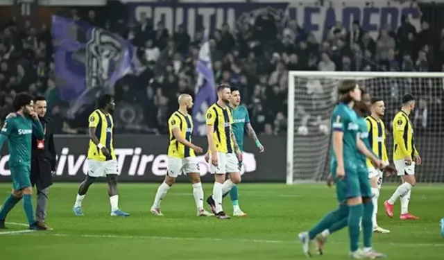 Anderlecht - Fenerbahçe maçında tribünler karıştı