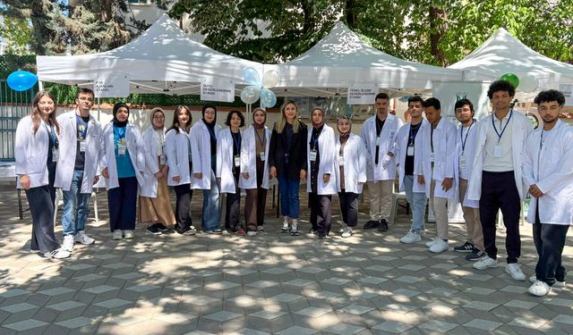 SUBÜ Sağlık Sokağı’nı Pamukova’da kurdu
