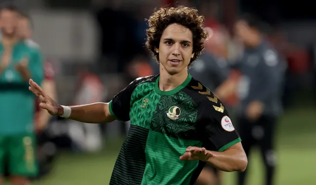 Emre Demir Sakaryaspor'dan ayrıldığını açıkladı!