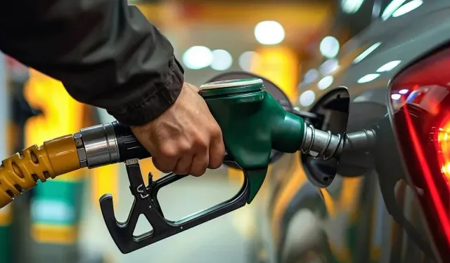 Benzine zam geldi!