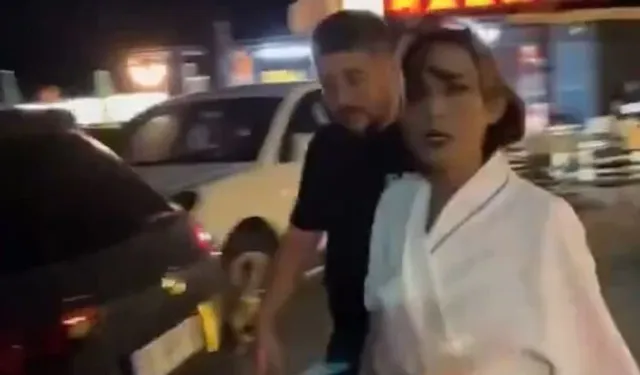 Ünlü sanatçı bornozla otomobil kullandı
