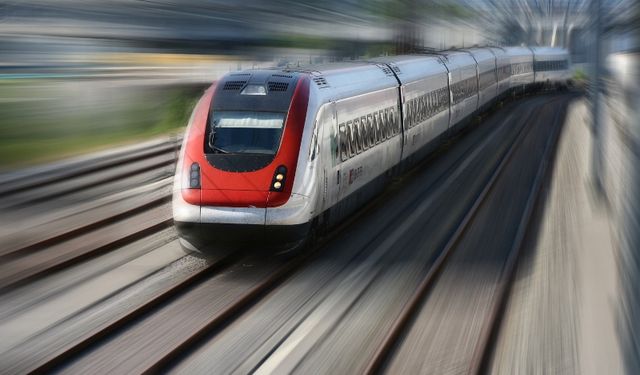 Sakarya raylı sistem projesi hızla ilerliyor
