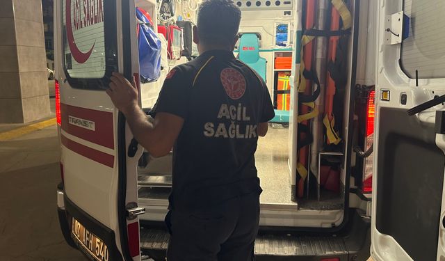 Yeğen amcasını bıçakladı!
