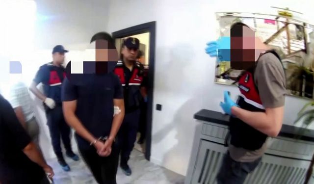 Dev dolandırıcılık çetesine operasyon anı kamerada