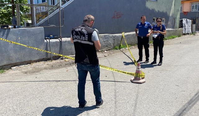 Av tüfeğiyle sokakta iki kişiyi vurdu!