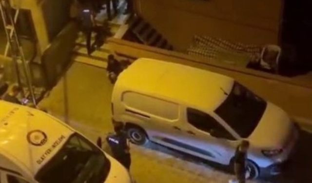 Anne ve babasını bıçaklayarak katletti!