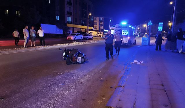 54 plakalı motosiklet kazaya karıştı: 1 yaralı!