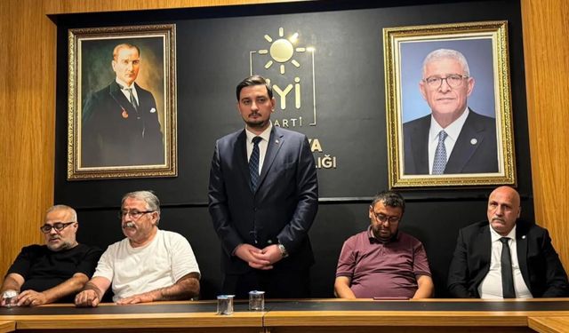İYİ Parti'de istifa depremi!
