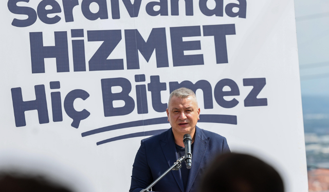 AK Partili Osman Çelik boykotu deldi!