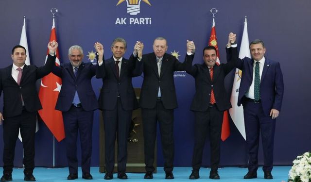 7 belediye başkanı daha AK Parti'ye katıldı!