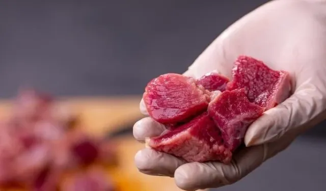 Et değil hamur yiyoruz!