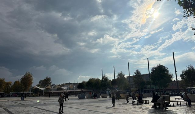 Sağanak yağmurun ardından güneş yüzünü gösterdi