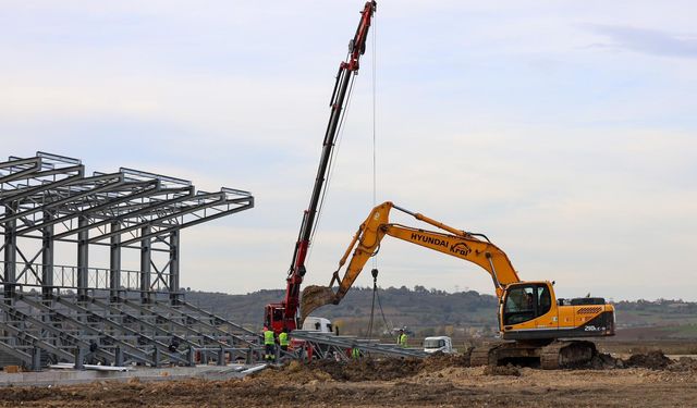 Spor tesisinde çalışmalar sürüyor