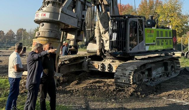 Sakarya'da şehir kütüphanesi için ilk kazma vuruldu
