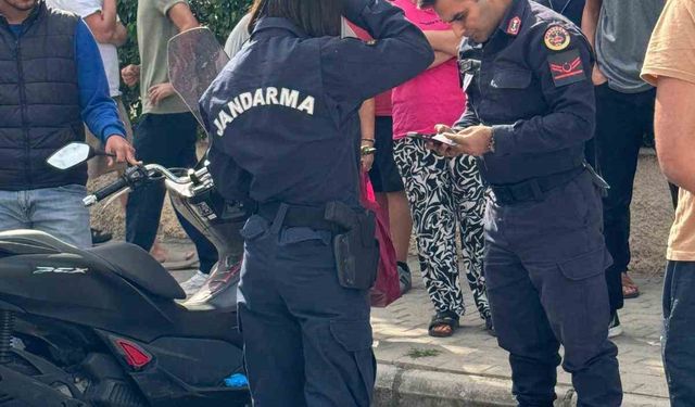 Boşanma aşamasındaki eşini sokak ortasında bıçakladı!