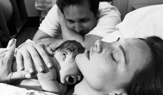 Ünlü oyuncu anne oldu