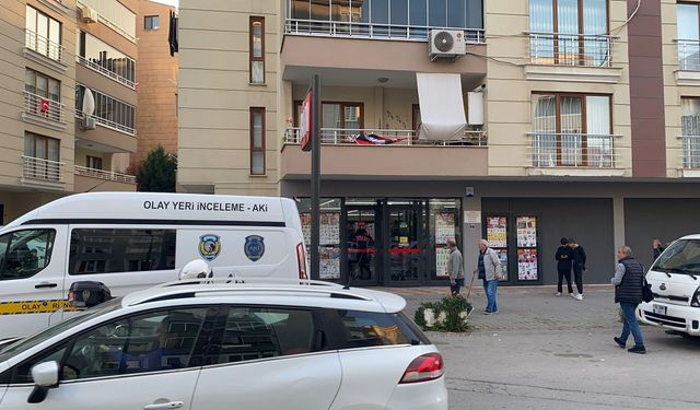 Eski eşini çalıştığı markette bıçakladı!