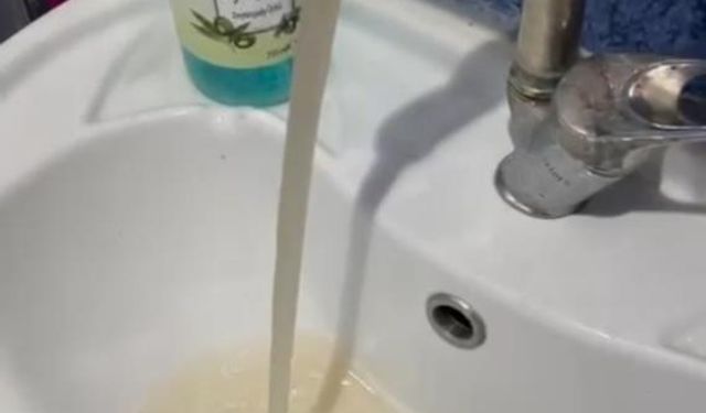 Musluklarından kirli su akan vatandaşlar ayaklandı