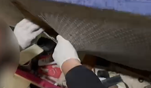 Çok sayıda yasaklı madde ve silah ele geçirildi