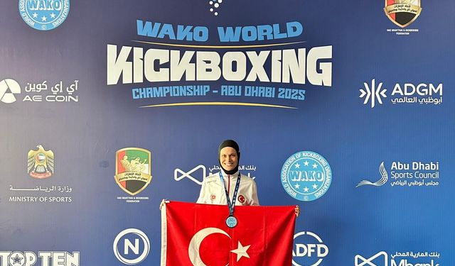 Kick boks sporcusu dünya 3’üncüsü oldu