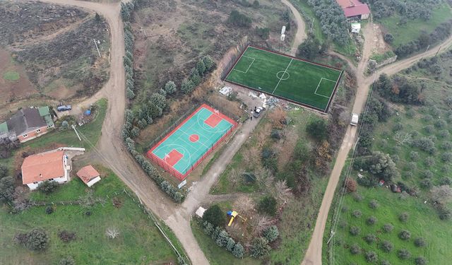 Geyve Bayat ve Eşme’de spor sahaları hizmete açılıyor